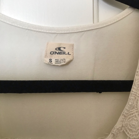 Lace Detailed Tank - Picture 3 of 4